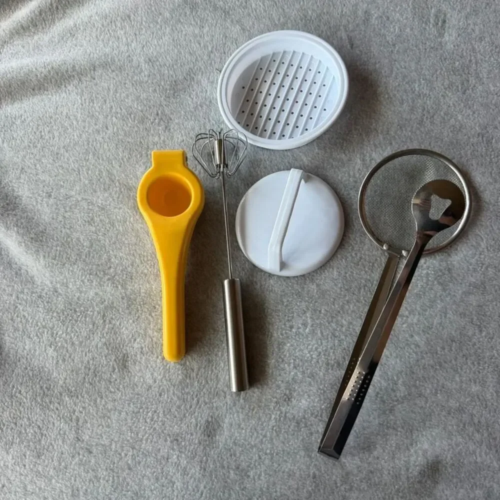 Bundle of 6 kitchen tools juicer press slotted spoons whisk